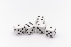 不登校の子どもがゲーム依存になる原因と対策は？