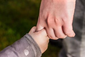 不登校の子どもを持つ親の気持ちを救われたいときの対処法は？