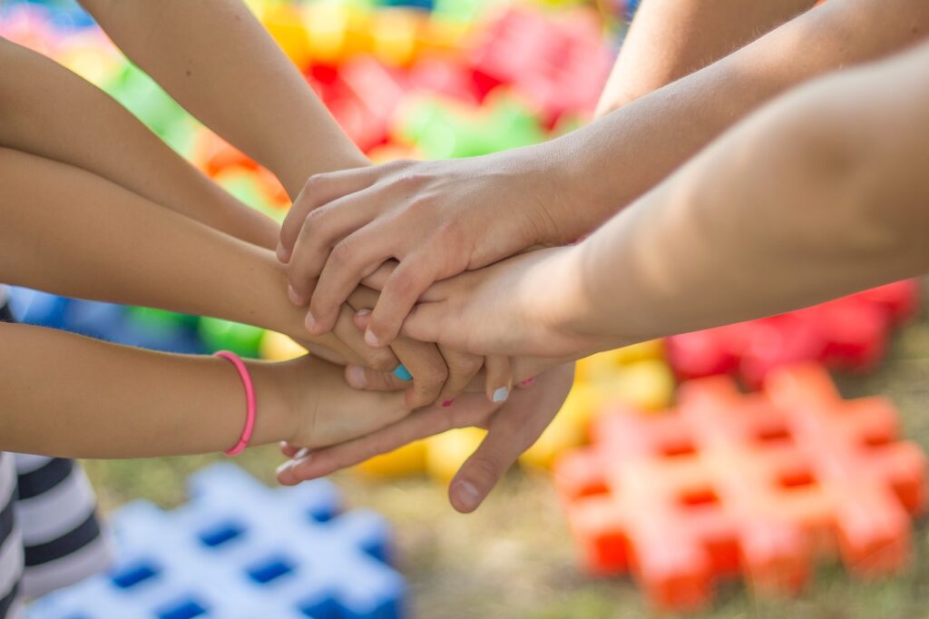 不登校の子供を持つ親が知りたい体験談の共有とは？